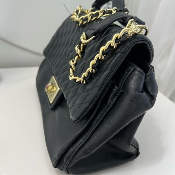 Bags Karl Lagerfeld Paris Agyness Black Gold Leather Crossbody Top